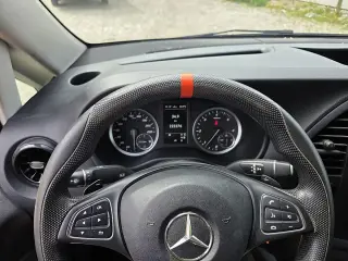 Mercedes-Benz Vito Allrad, Baujahr 2021, Bild 9 von 10