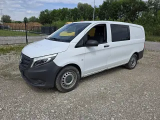 Mercedes-Benz Vito Allrad, Baujahr 2021, Bild 3 von 10