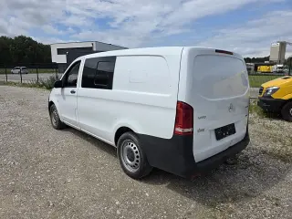 Mercedes-Benz Vito Allrad, Baujahr 2021, Bild 4 von 10